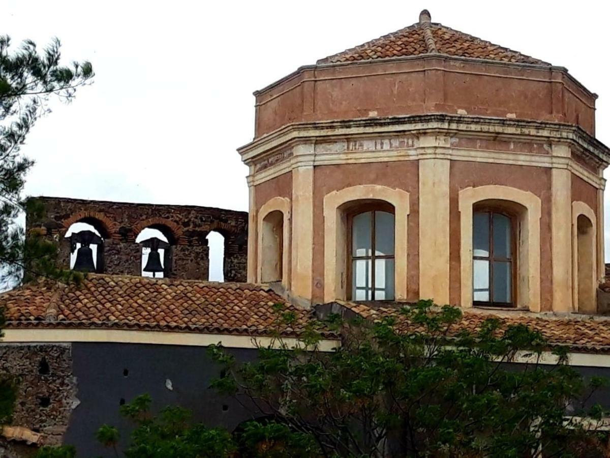 Casa Vacanza Curro คาตาเนีย ภายนอก รูปภาพ