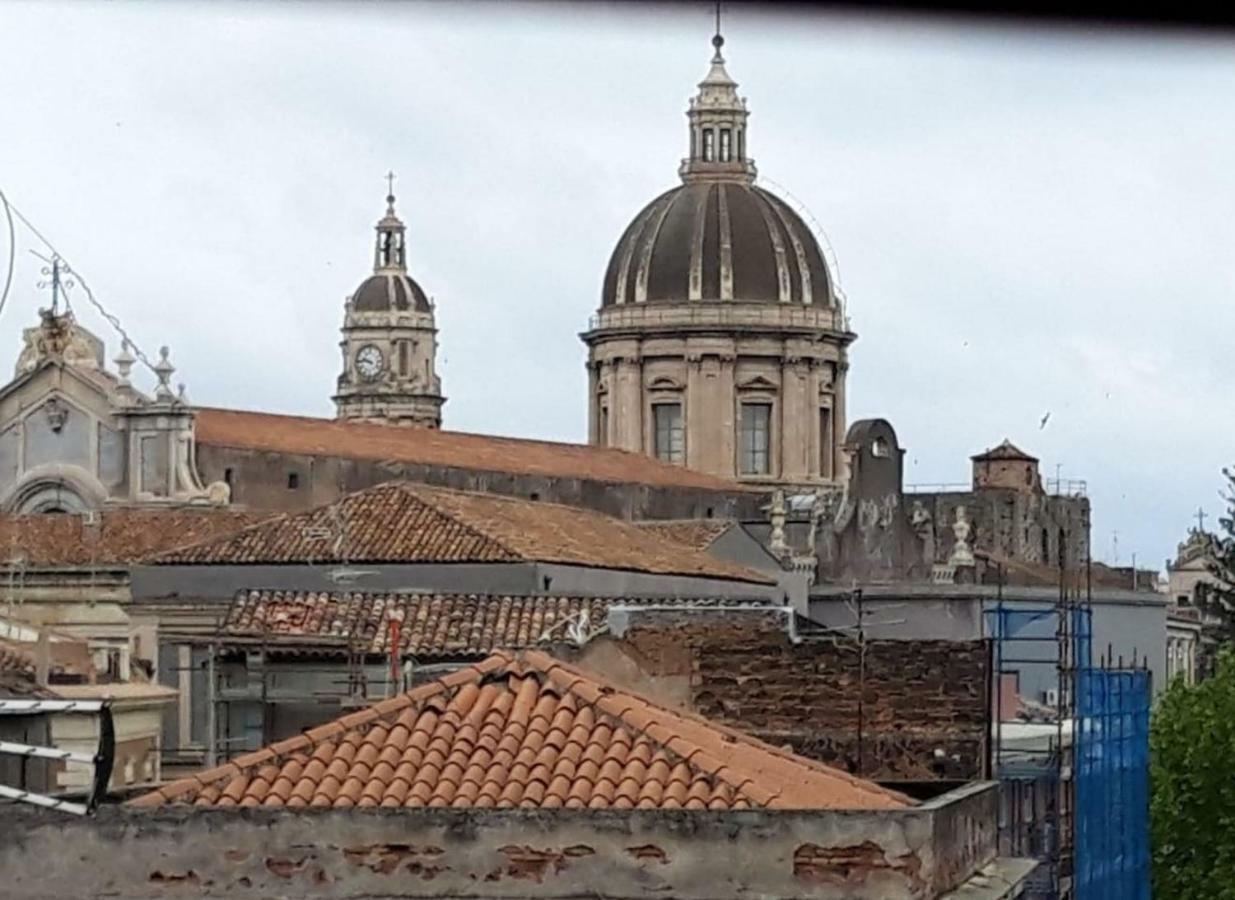 Casa Vacanza Curro คาตาเนีย ภายนอก รูปภาพ
